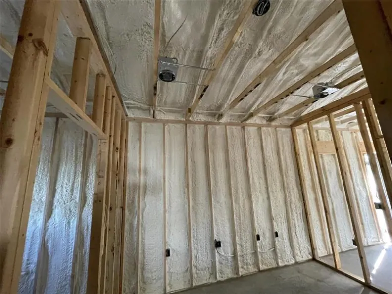 Can Spray Foam Prevent Mold and Moisture Issues?